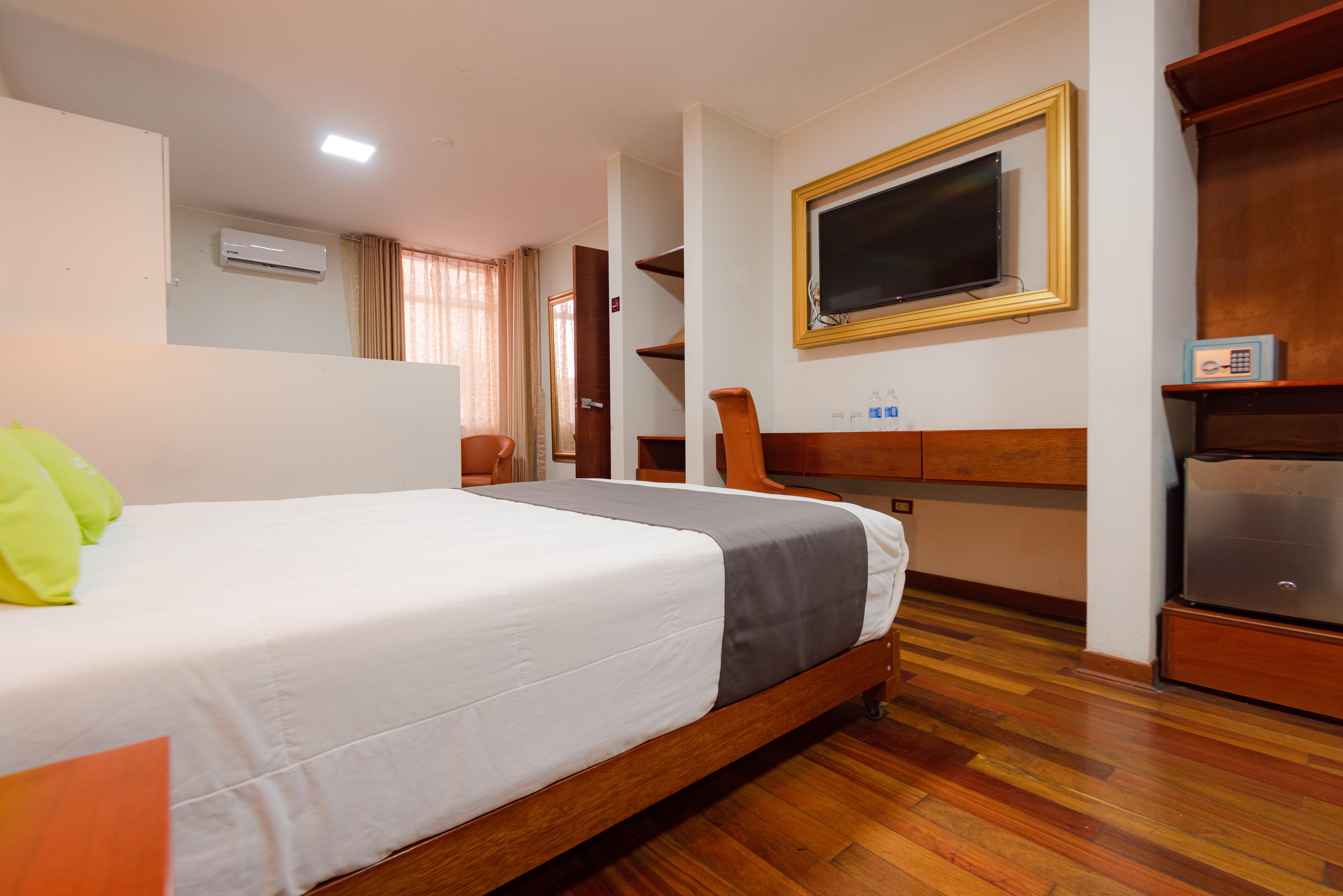 לימה Montreal Miraflores Hotel מראה חיצוני תמונה